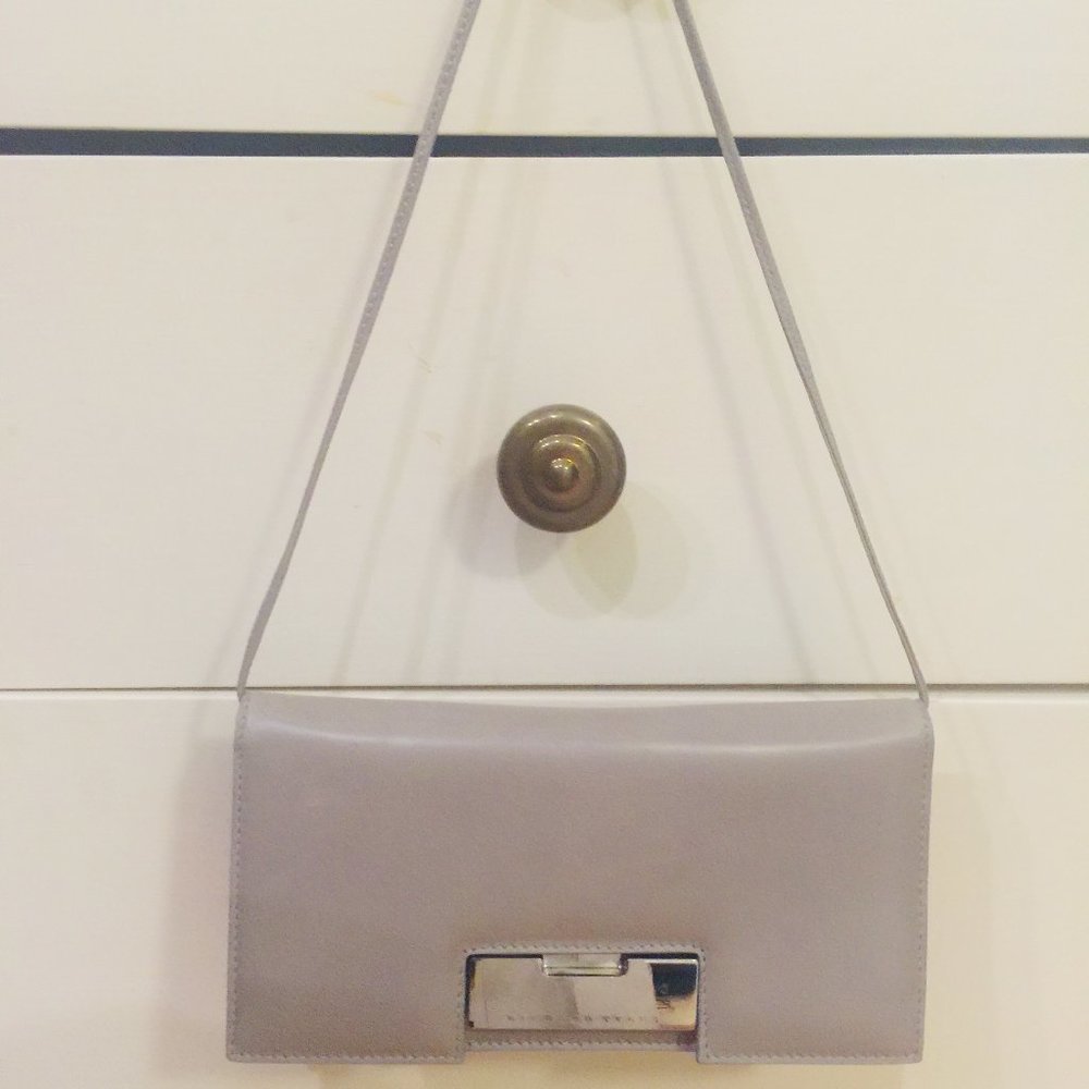 Richard Tyler clutch purse